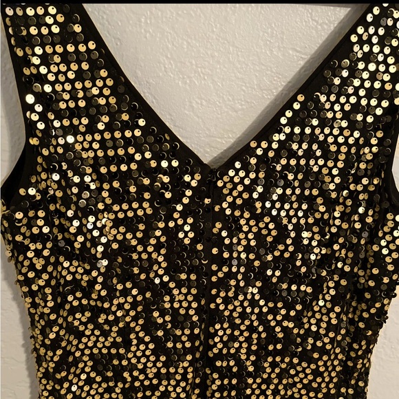 Black V Cut Sequined Cocktail Dress. - Picture 4 of 9